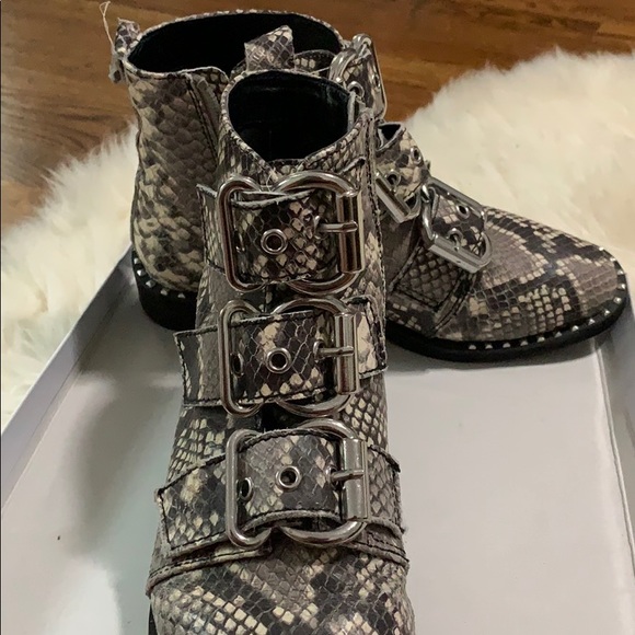 Steve Madden snake boots - Picture 2 of 6